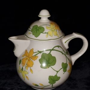VILLEROY & BOSH TEAPOT